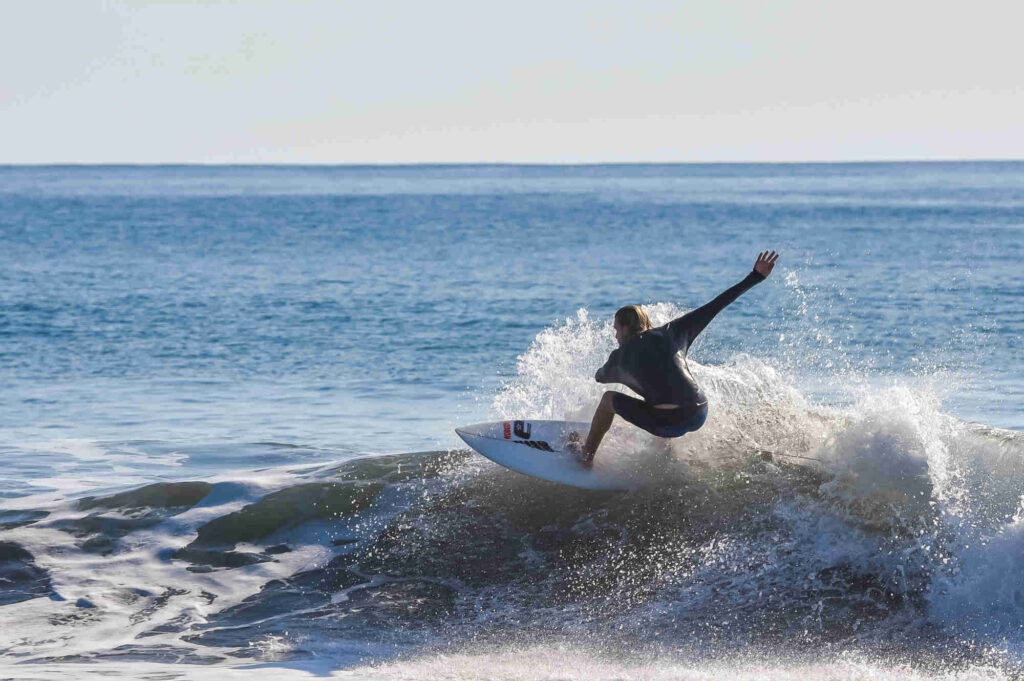 Cutting on the surf Surfing Lessons Playa Conchal Brasilito Tours